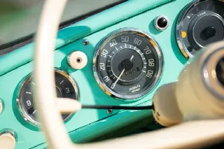 Foto 9 di 10: AMPHICAR 770 Rare original factory color combination, Fjord Green examples are generally considered among the rarer survivors