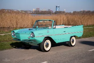 Foto 2 di 10: AMPHICAR 770 Rare original factory color combination, Fjord Green examples are generally considered among the rarer survivors