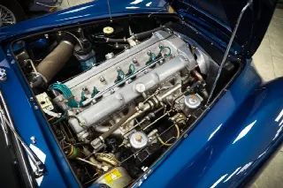 Foto 9 di 10: ASTON MARTIN DB4 Convertible 