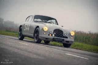 Foto 10 di 30: ASTON MARTIN DB2/4 (1953-1959) MKI 3 Litre Original Left Hand Drive, subscribed for the 1954 Mille Miglia  