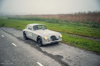 Foto 16 di 30: ASTON MARTIN DB2/4 (1953-1959) MKI 3 Litre Original Left Hand Drive, subscribed for the 1954 Mille Miglia  