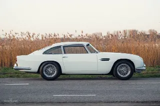 Foto 11 di 18: ASTON MARTIN DB4 One of just 60 Factory-Original Vantage specification examples, one of 20 factory LHD DB5 Vantages 