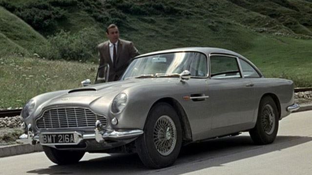 SEAN CONNERY, UN UOMO E UN PERSONAGGIO ENTRATI NEL MITO