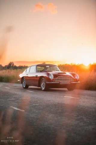 Foto 13 di 24: ASTON MARTIN DB6(1965-1971) Fitted with power steering since new