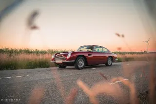 Foto 6 di 24: ASTON MARTIN DB6(1965-1971) Fitted with power steering since new