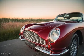 Foto 9 di 24: ASTON MARTIN DB6(1965-1971) Fitted with power steering since new