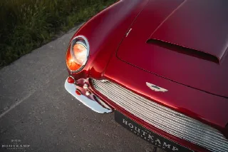 Foto 8 di 24: ASTON MARTIN DB6(1965-1971) Fitted with power steering since new