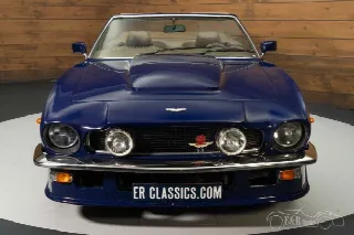Foto 10 di 10: ASTON MARTIN V8