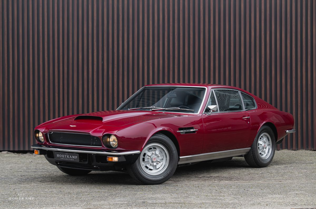 ASTON MARTIN V8 An extremely beautiful restored example 