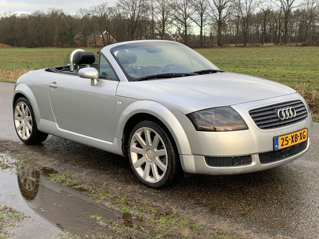AUDI TT
