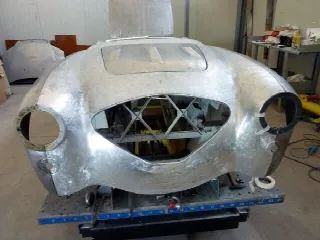 Foto 2 di 13: AUSTIN HEALEY 100 BN1  