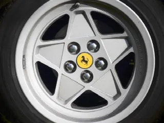 Foto 10 di 14: FERRARI 328(1985-1989) GTS 
