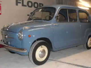 Foto 1 di 12: FIAT 600 600 I° serie 1956