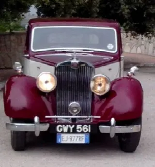 Foto 1 di 4: LEAFRANCIS LightSaloon 14 HP 70 SALOON