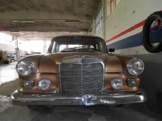 Foto 1 di 5: MERCEDES-BENZ  Mercedes 190 del 1960