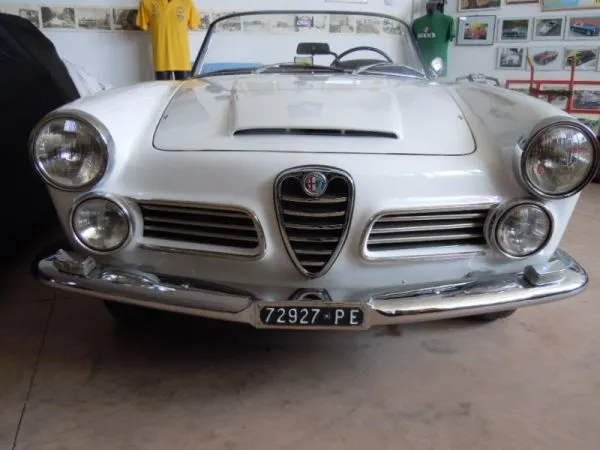ALFA ROMEO 2600 Touring Spider