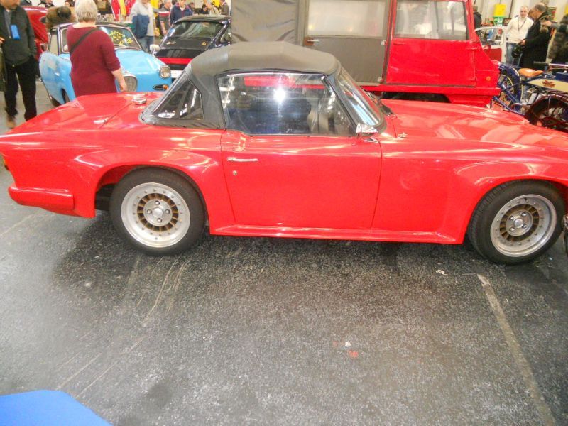 TRIUMPH TR6 