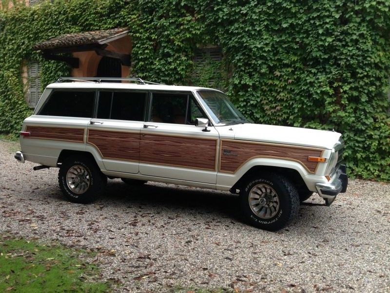 JEEP GrandWagoneer 