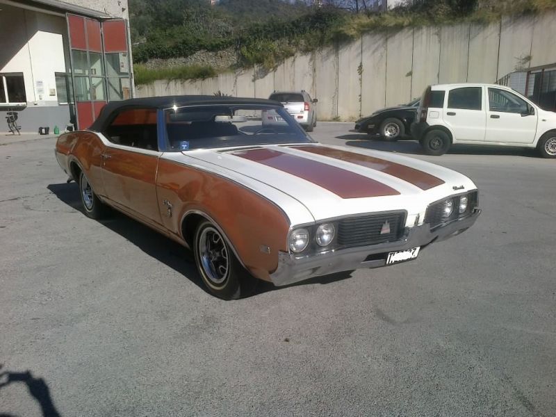 OLDSMOBILE Cutlass Supreme