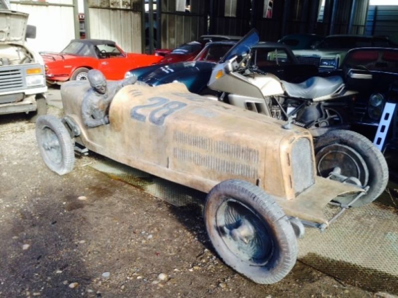 ALFA ROMEO 8C (1931-1939) 8C MONZA CON NUVOLARI  - BRONZO di Gordon Chism 