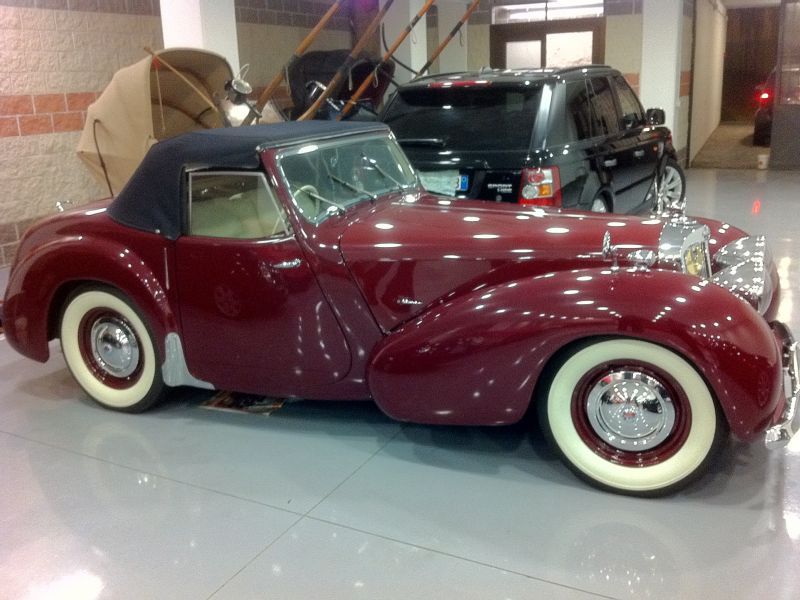 TRIUMPH Roadster 