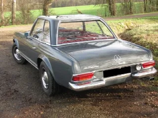 Foto 2 di 3: MERCEDES-BENZ SL Pagoda (1963-1971) 230 sl 