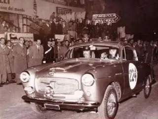 Foto 1 di 2: FIAT  1100 TV PININFARINA - 1000 MIGLIA 