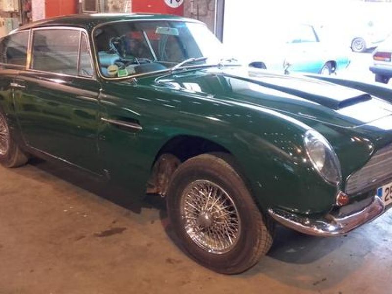 ASTON MARTIN DB6(1965-1971) 