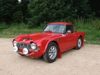 Foto 1 di 6: TRIUMPH TR4 Works FIA rally car - aluminium bodied