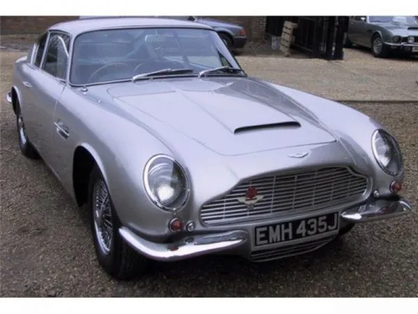 ASTON MARTIN DB6(1965-1971) DB6