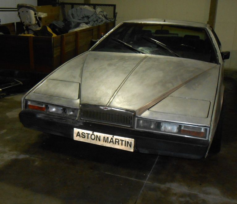 ASTON MARTIN Lagonda(1974-2017) 