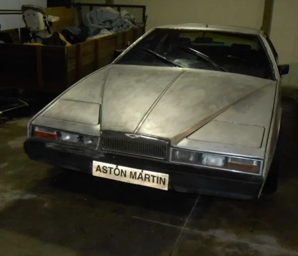 ASTON MARTIN Lagonda