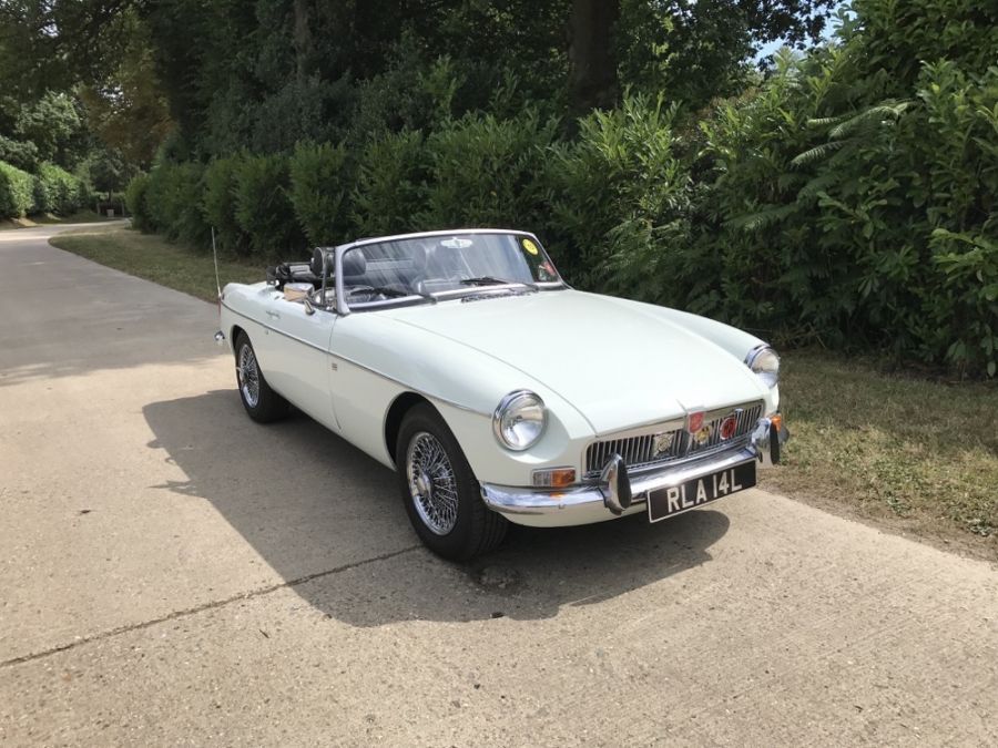 MG B ROADSTER