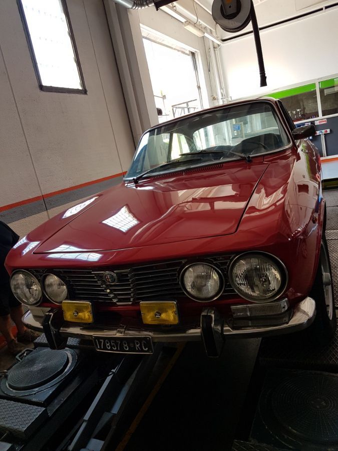 ALFA ROMEO GT 2000