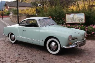 Foto 1 di 4: Volkswagen Karmann ghia