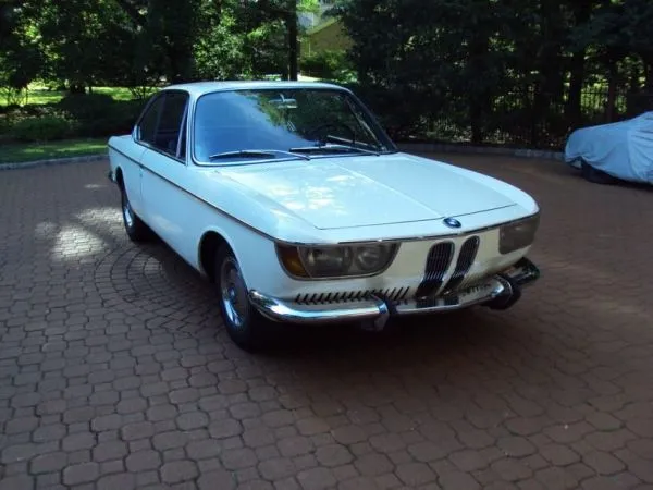 BMW 2000