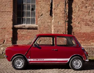 Foto 6 di 11: AUSTIN Mini Clubman 1275 GT 