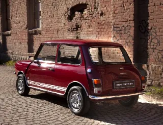 Foto 4 di 11: AUSTIN Mini Clubman 1275 GT 
