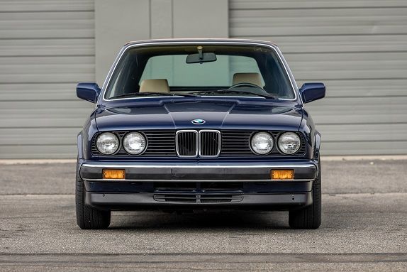 BMW 325  