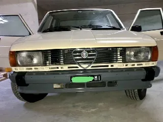 Foto 2 di 9: ALFA ROMEO Giulietta 1.8 Prima serie  