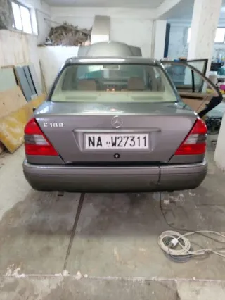 Foto 2 di 8: MERCEDES-BENZ C-Class(1993-) C 180 