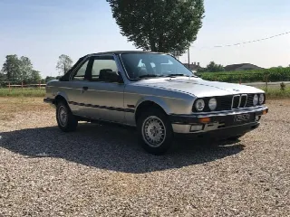 Foto 4 di 9: BMW 3 Series (1982-1994) BAUR TC 
