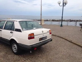 Foto 3 di 8: ALFA ROMEO Giulietta 1.8 