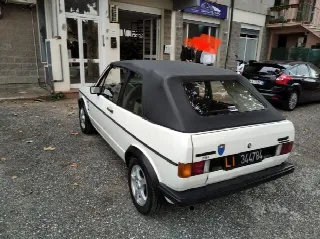 Foto 4 di 6: Volkswagen Golf CABRIOLET 