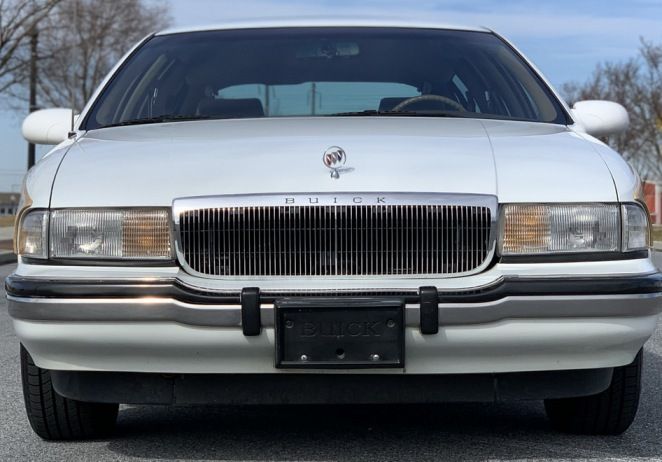 BUICK Roadmaster (1931-1996)  