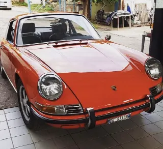 Foto 2 di 4: PORSCHE 911(1963-1973) 2.2 E coupe matching N restored  