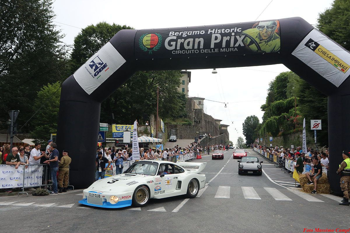 OldCar24 Media Partner & Sponsor del Bergamo Historic Gran Prix 2026: edizione straordinaria con oltre 80 auto in corsa sul Circuito delle Mura