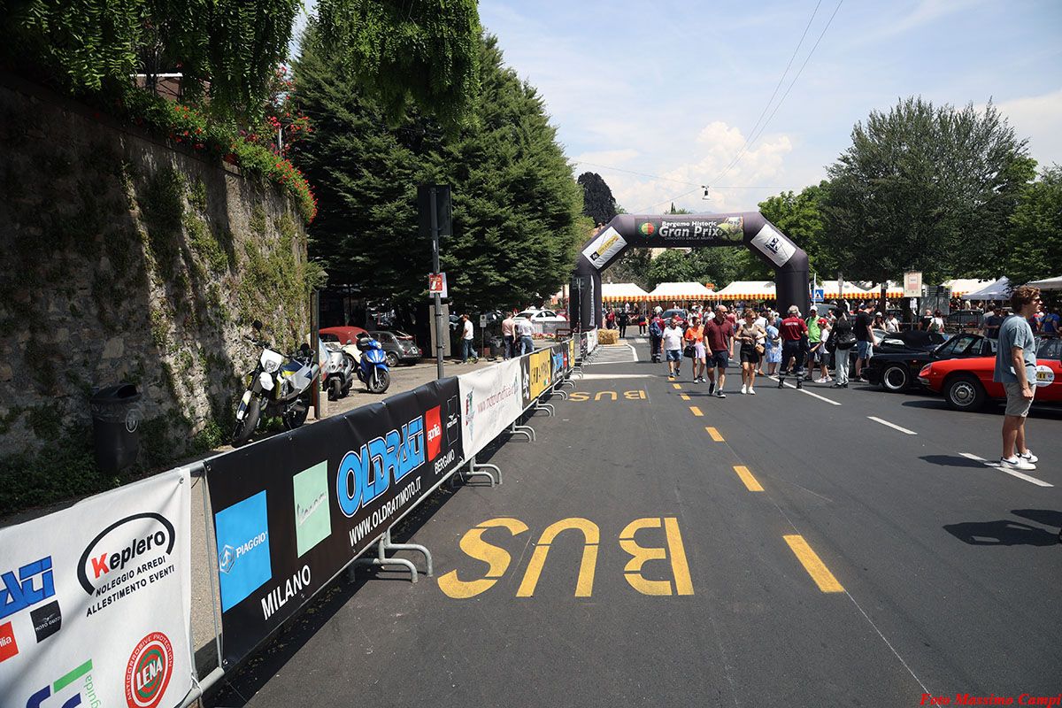 OldCar24 Media Partner & Sponsor del Bergamo Historic Gran Prix 2026: edizione straordinaria con oltre 80 auto in corsa sul Circuito delle Mura