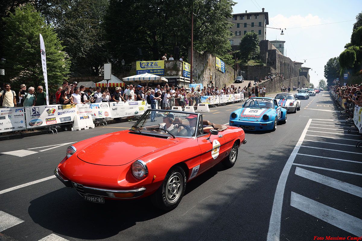 OldCar24 Media Partner & Sponsor del Bergamo Historic Gran Prix 2026: edizione straordinaria con oltre 80 auto in corsa sul Circuito delle Mura