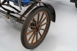 Foto 5 di 10: OLDSMOBILE Curved Dash 